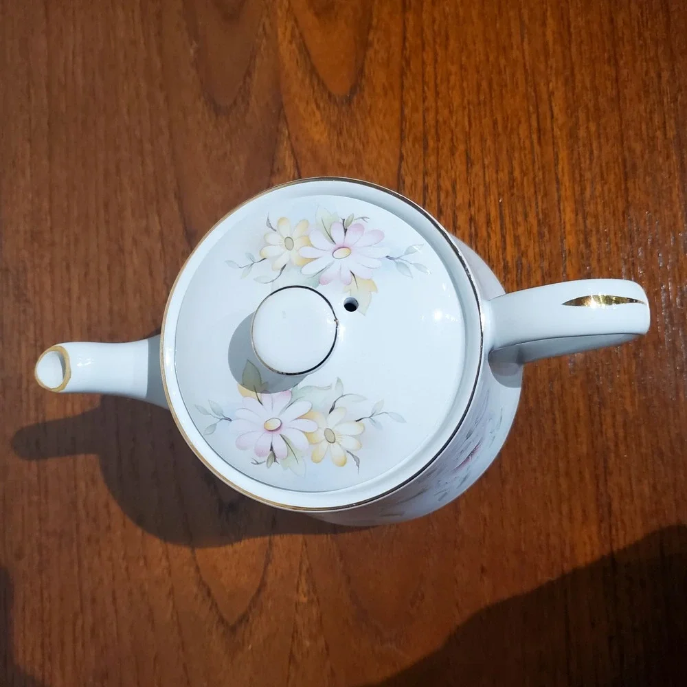 Teapot with morning glories pattern, hand-painted‎ gold trim 6